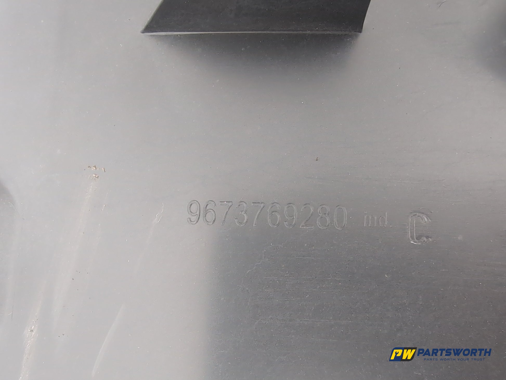Moulding Wheel Arch Rear LH 4