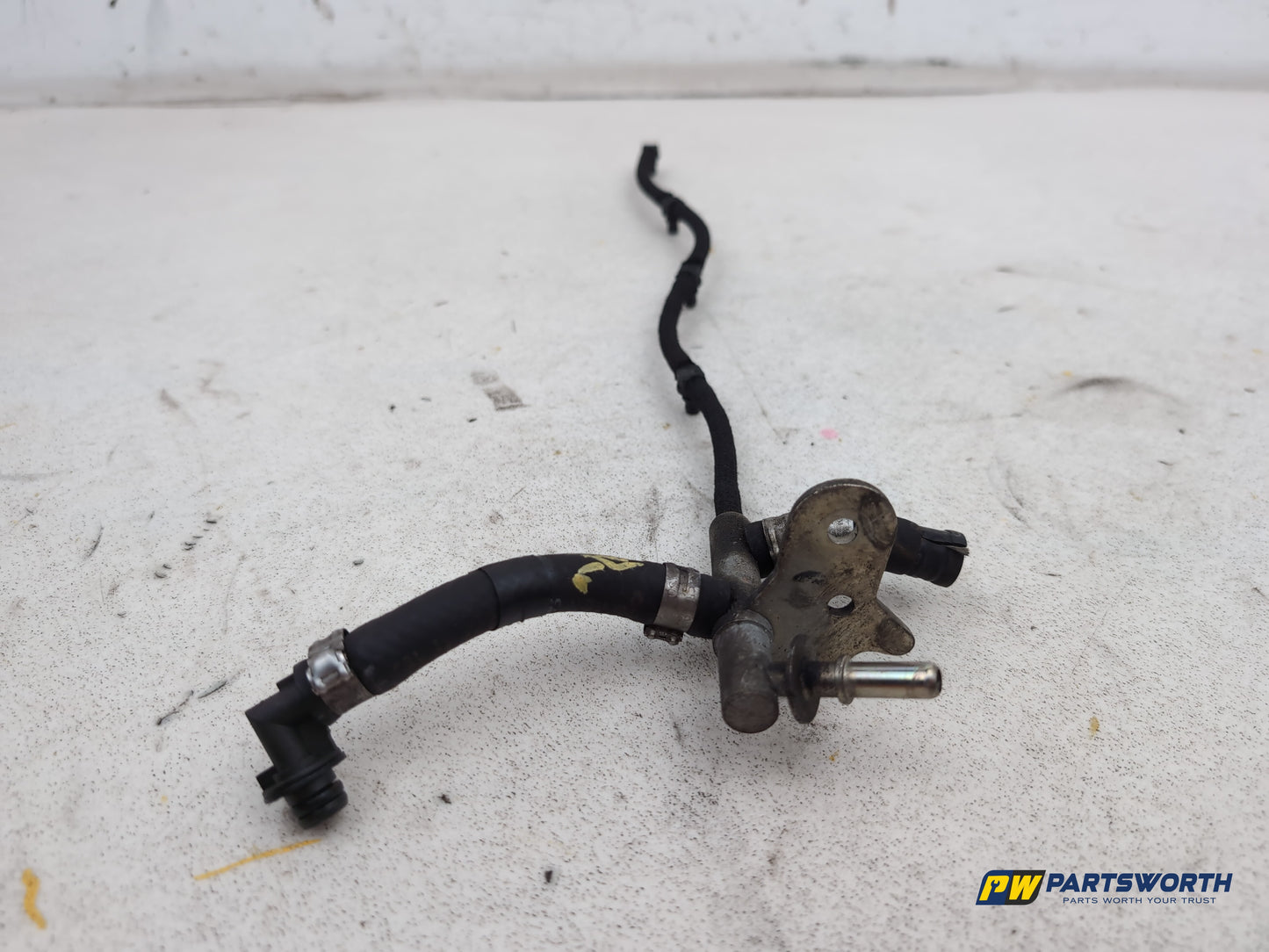 Fuel Rail 4