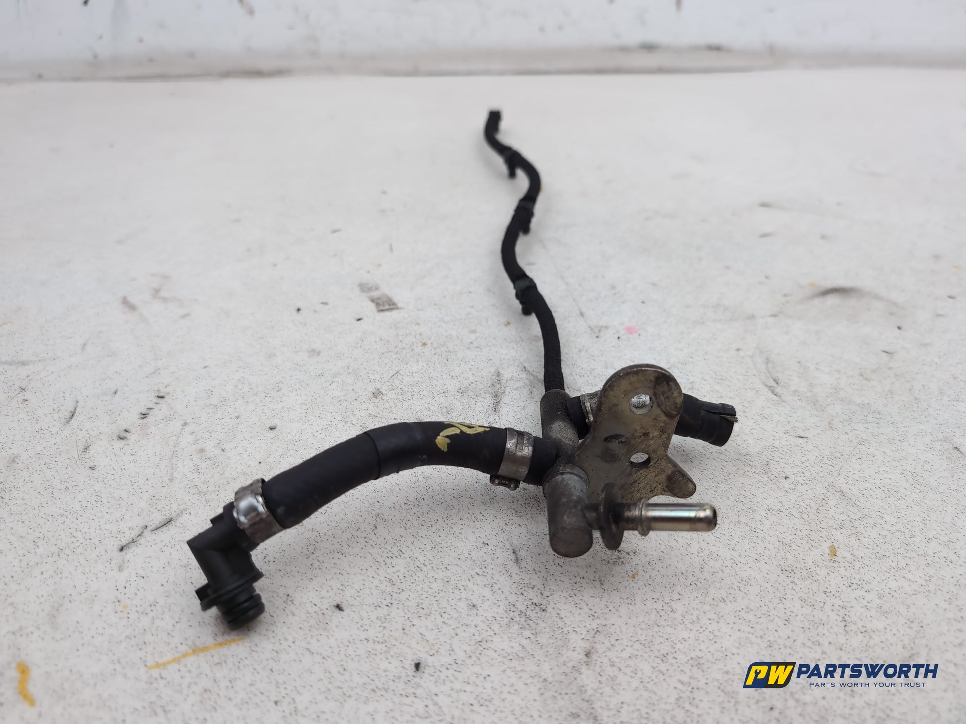 Fuel Rail 4
