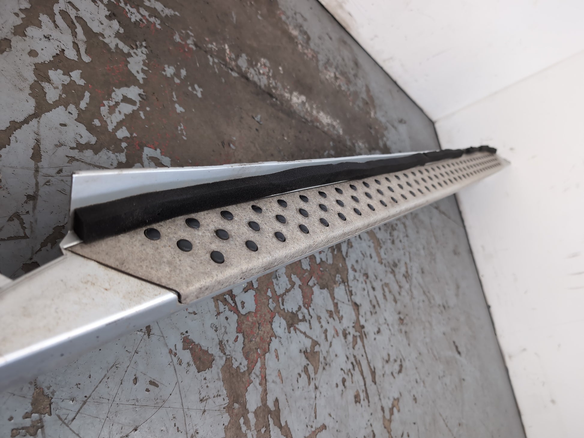 Side Skirt LH 10