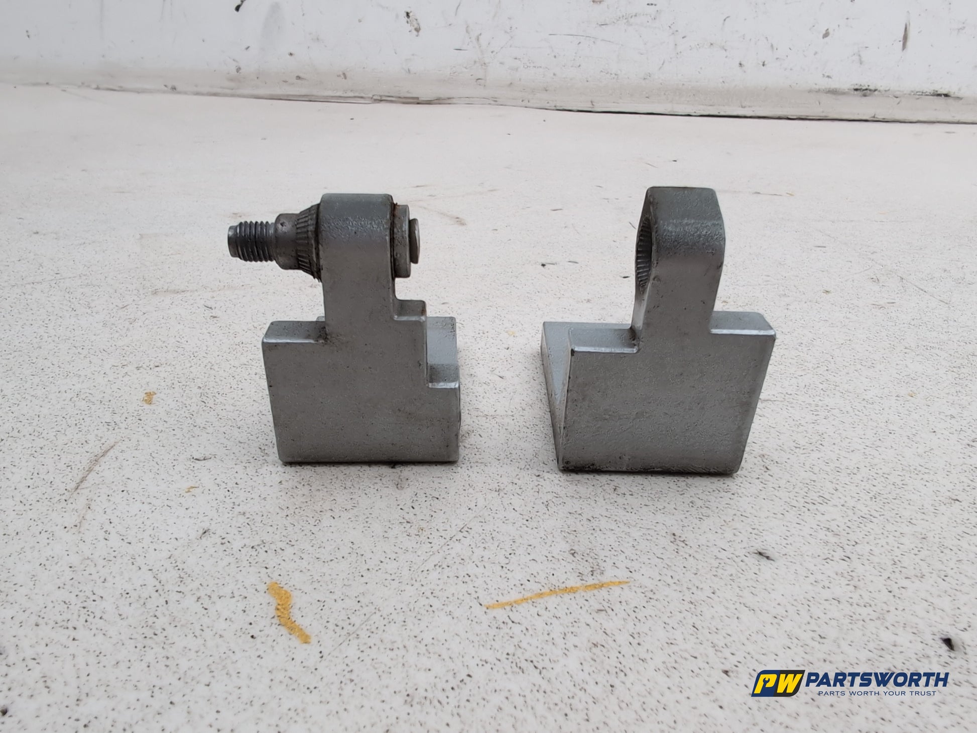 RH Front Door Hinge Pair  4