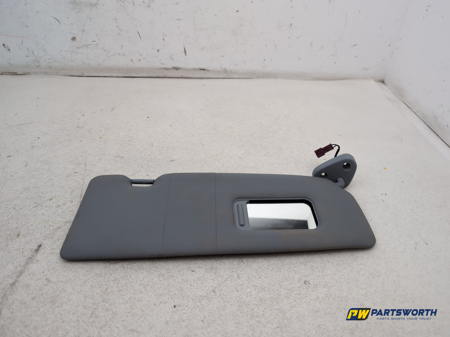 Sun Visor RH 4