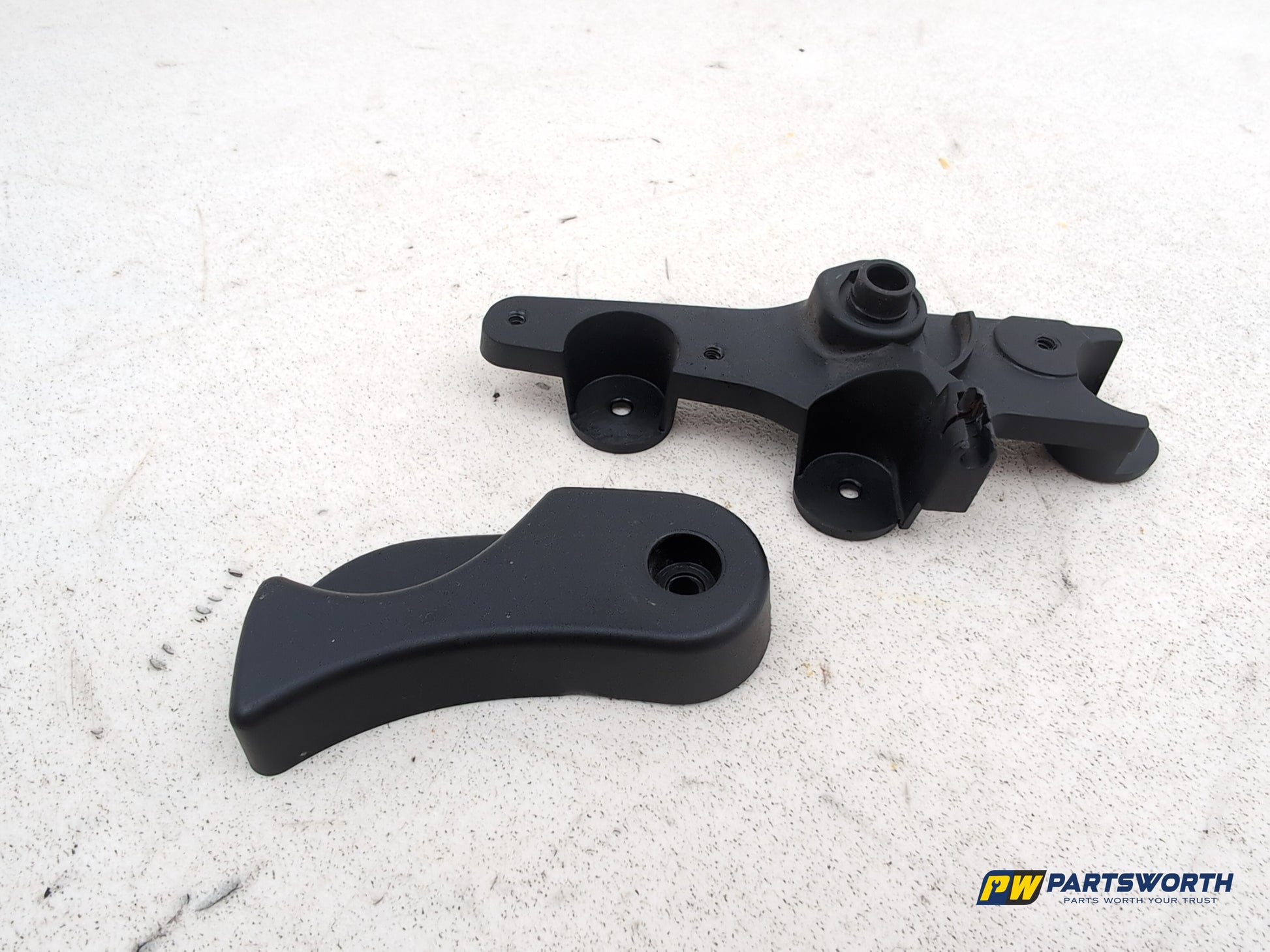 Bonnet Release Handle 4