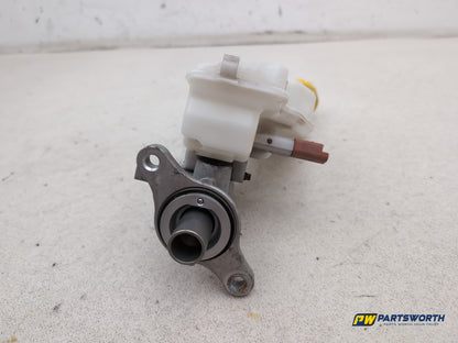 Brake Master Cylinder Assembly 4