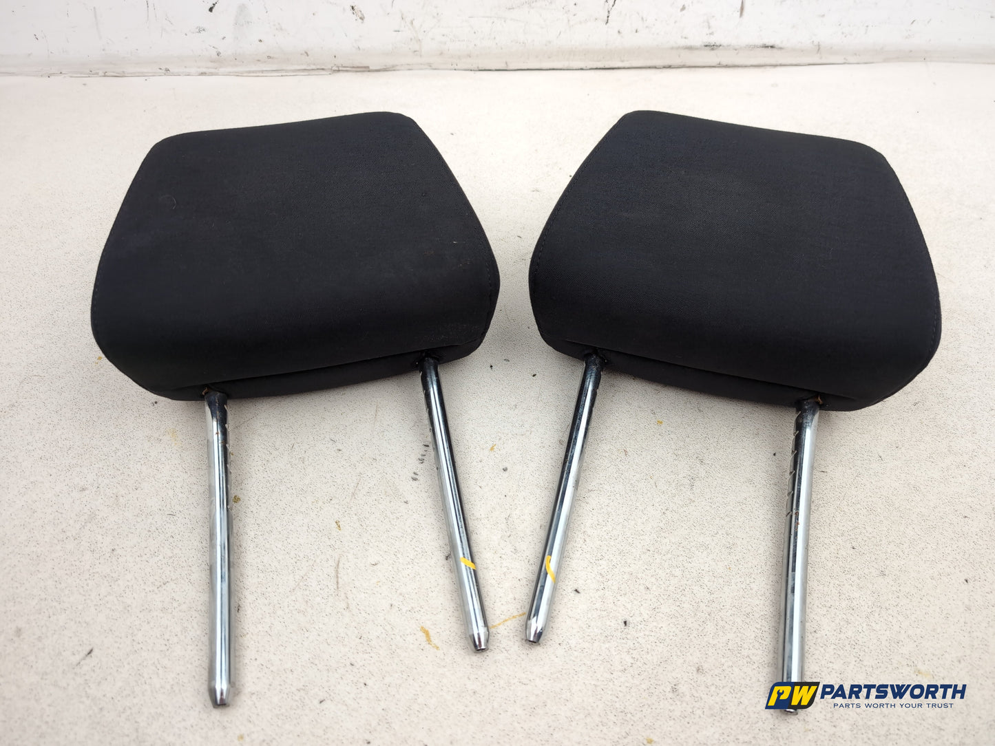 Headrest Front Pair 4