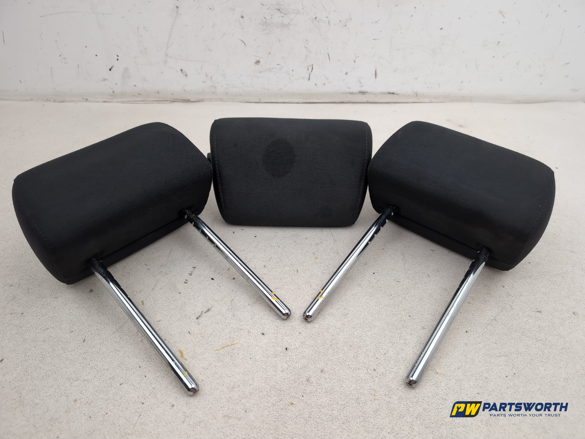 Rear Headrest 4