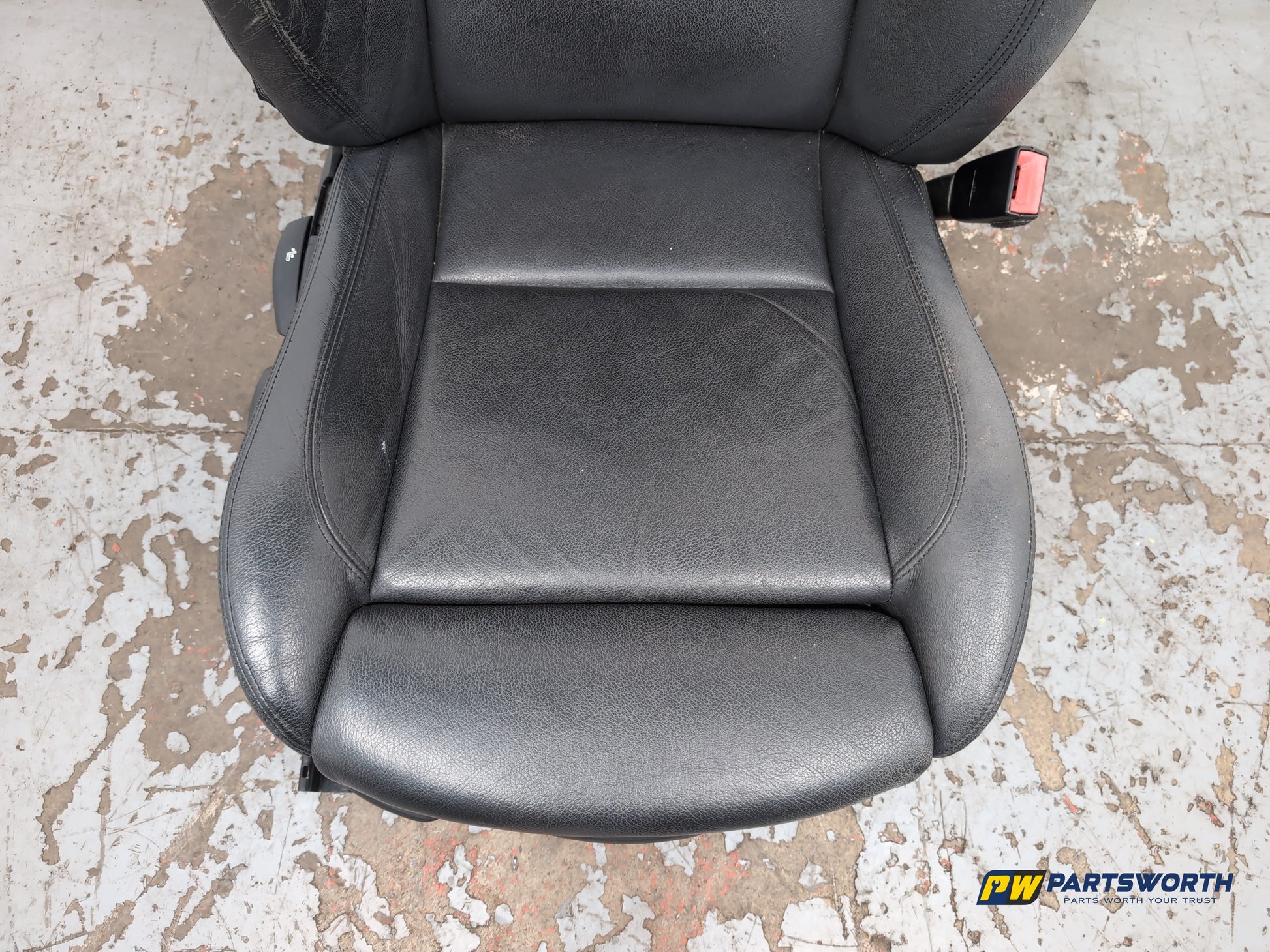 Seat Front RH 4
