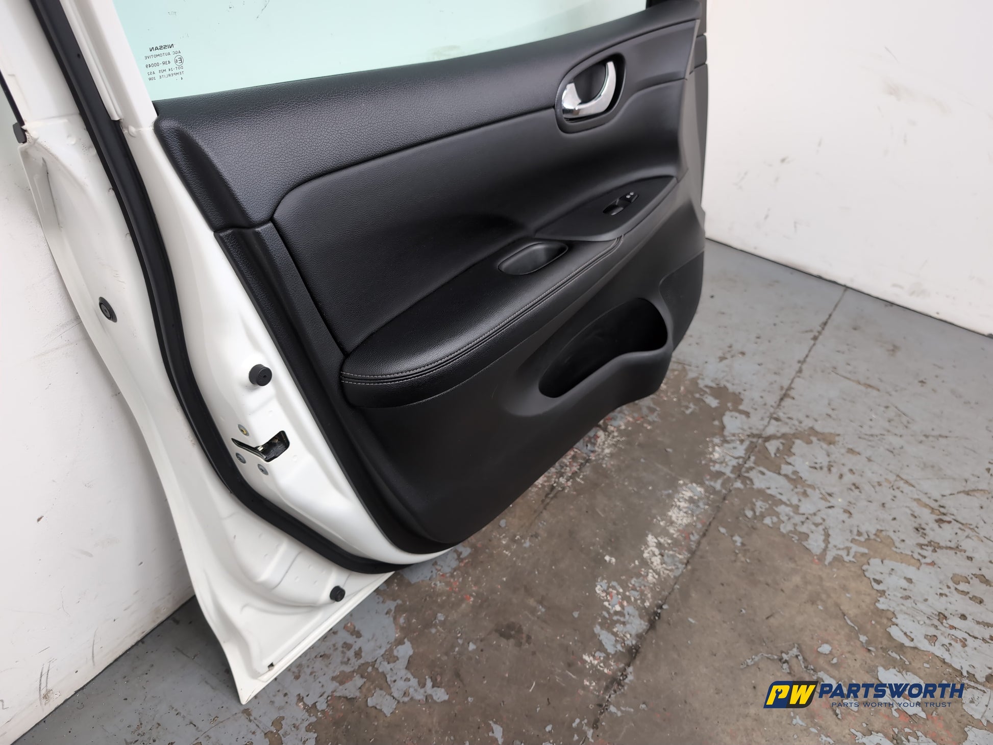 Nissan Pulsar Tekna Dig-T Hatchback Door Front Lh Passenger Side Pearl White Qab - photo 8