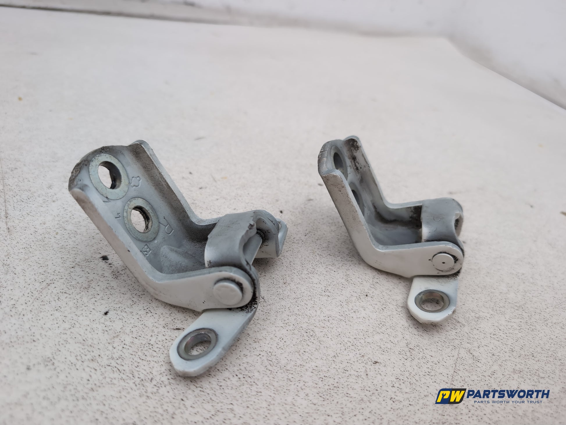 RH Front Door Hinge Pair  4