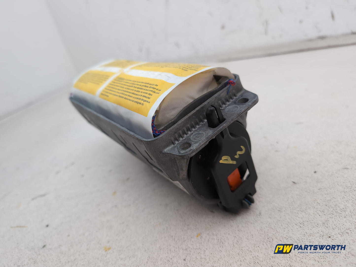 Airbag Passenger Side 4