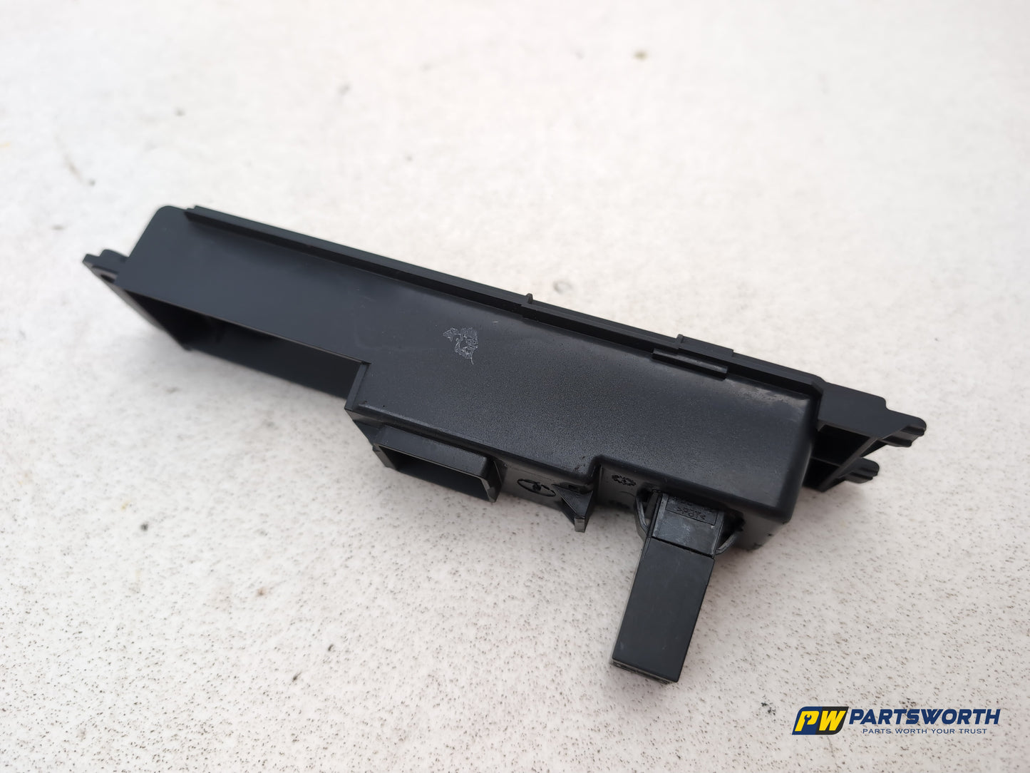 Centre Console Trim  4