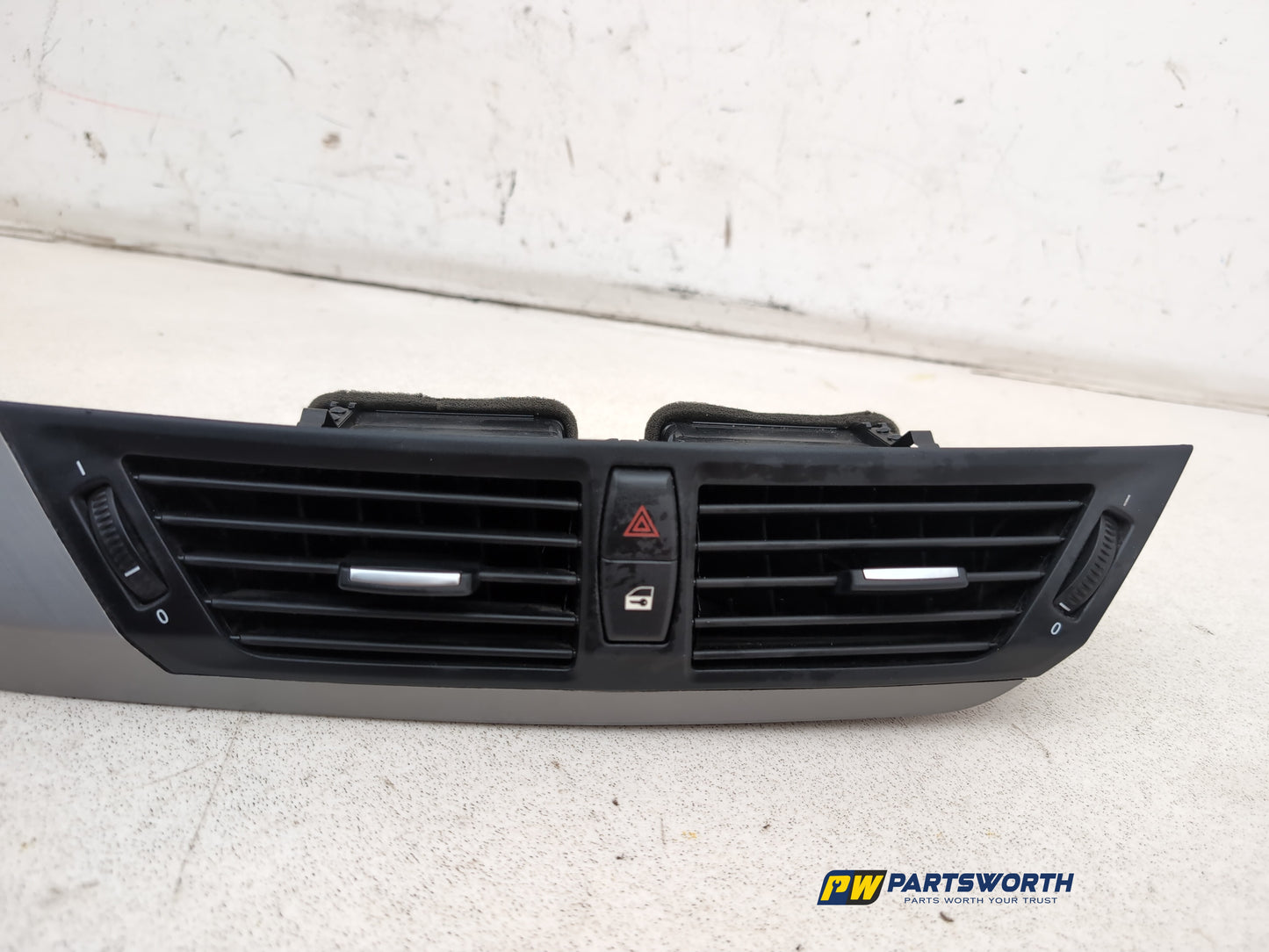 Dashboard Trim With Air Vent  4