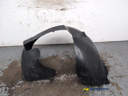 Moulding Wheel Arch Front RH 4