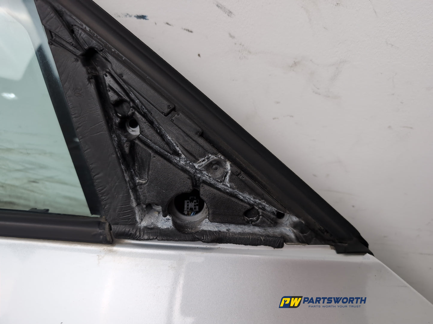 Door Front RH 4