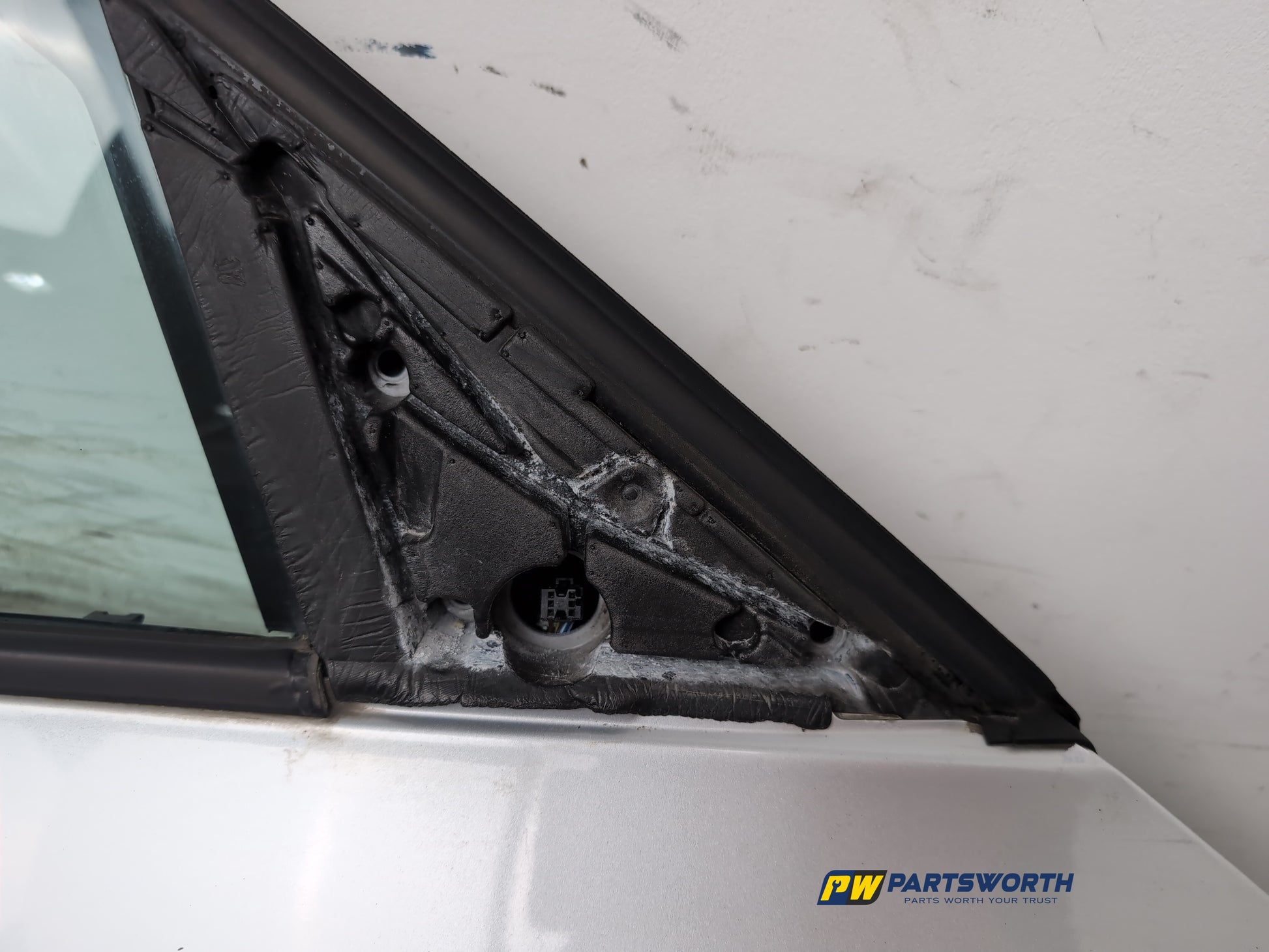 Door Front RH 4