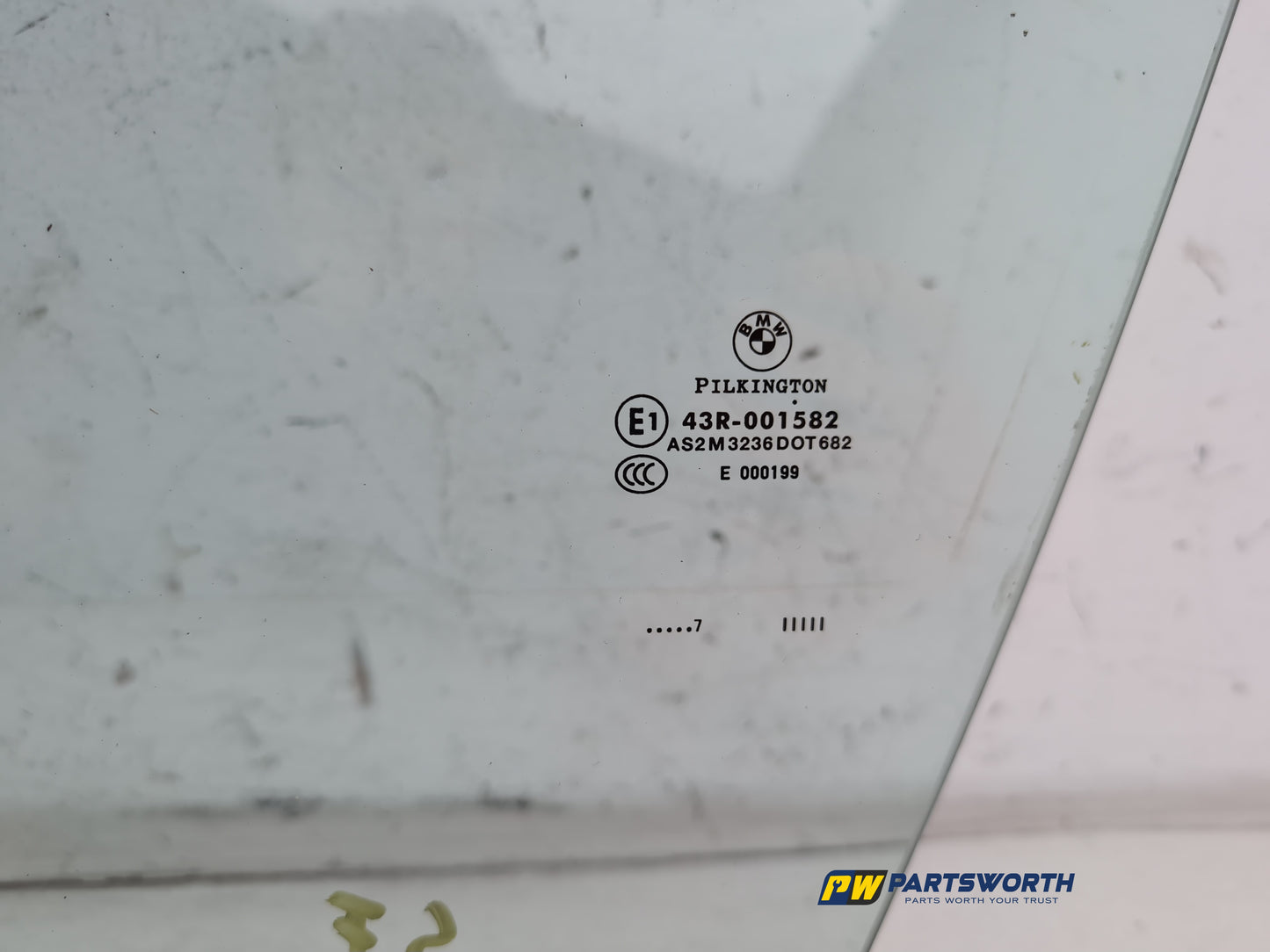Door Glass Front LH 4