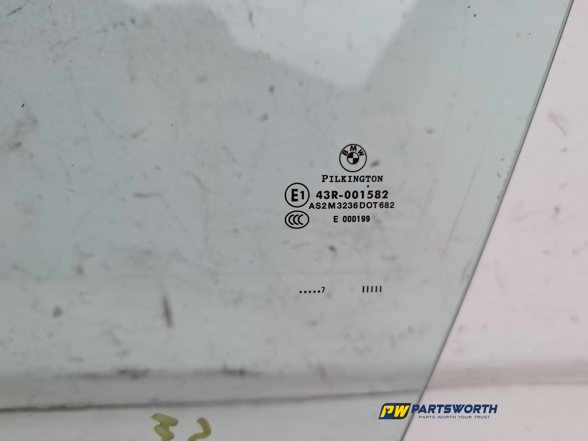 Door Glass Front LH 4
