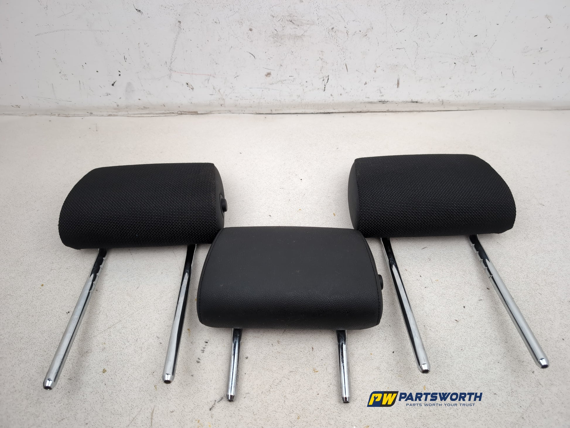 Rear Headrest 4