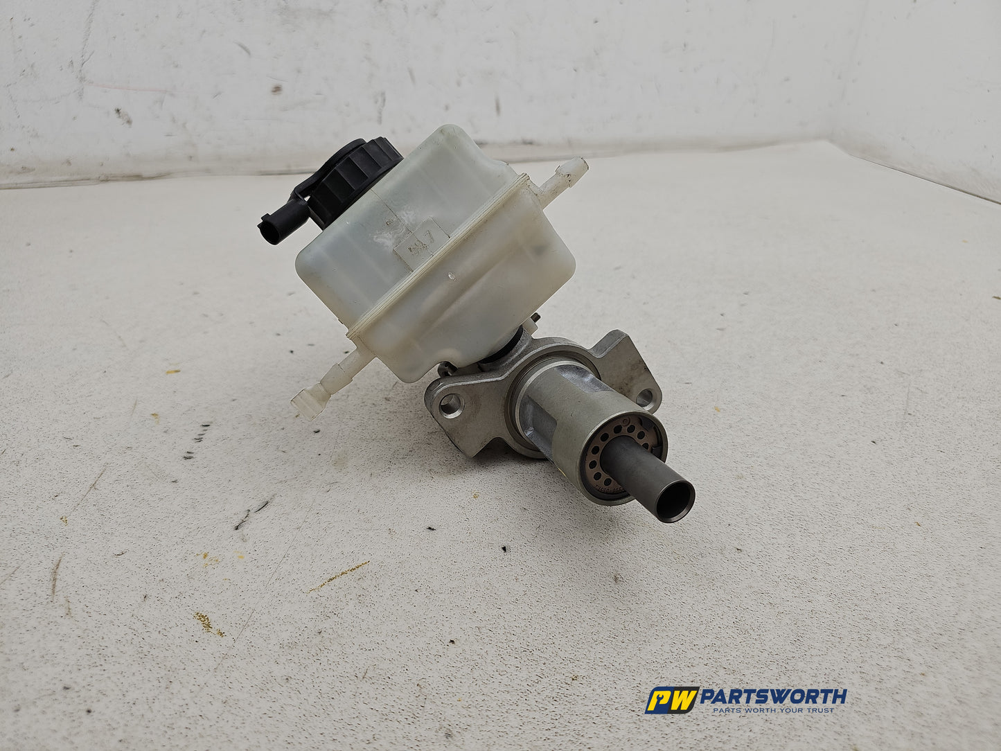 Brake Master Cylinder Assembly 4