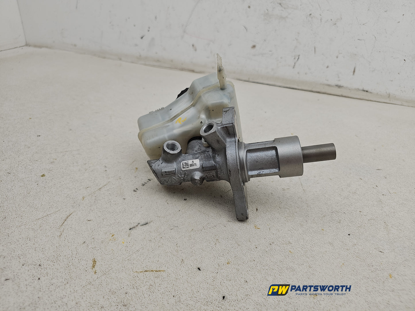 Brake Master Cylinder Assembly 4