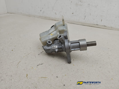 Brake Master Cylinder Assembly 4