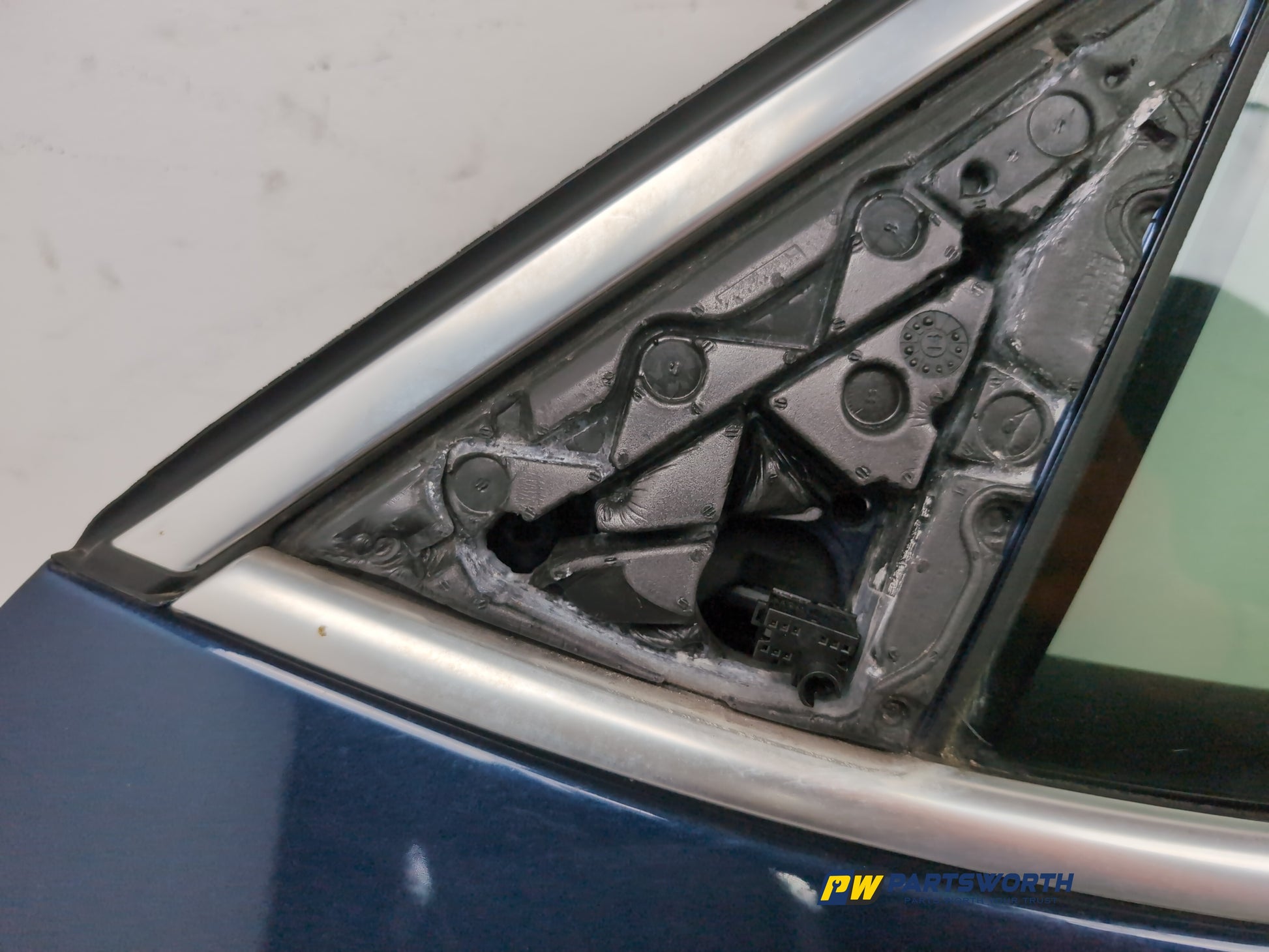 Door Front LH 4