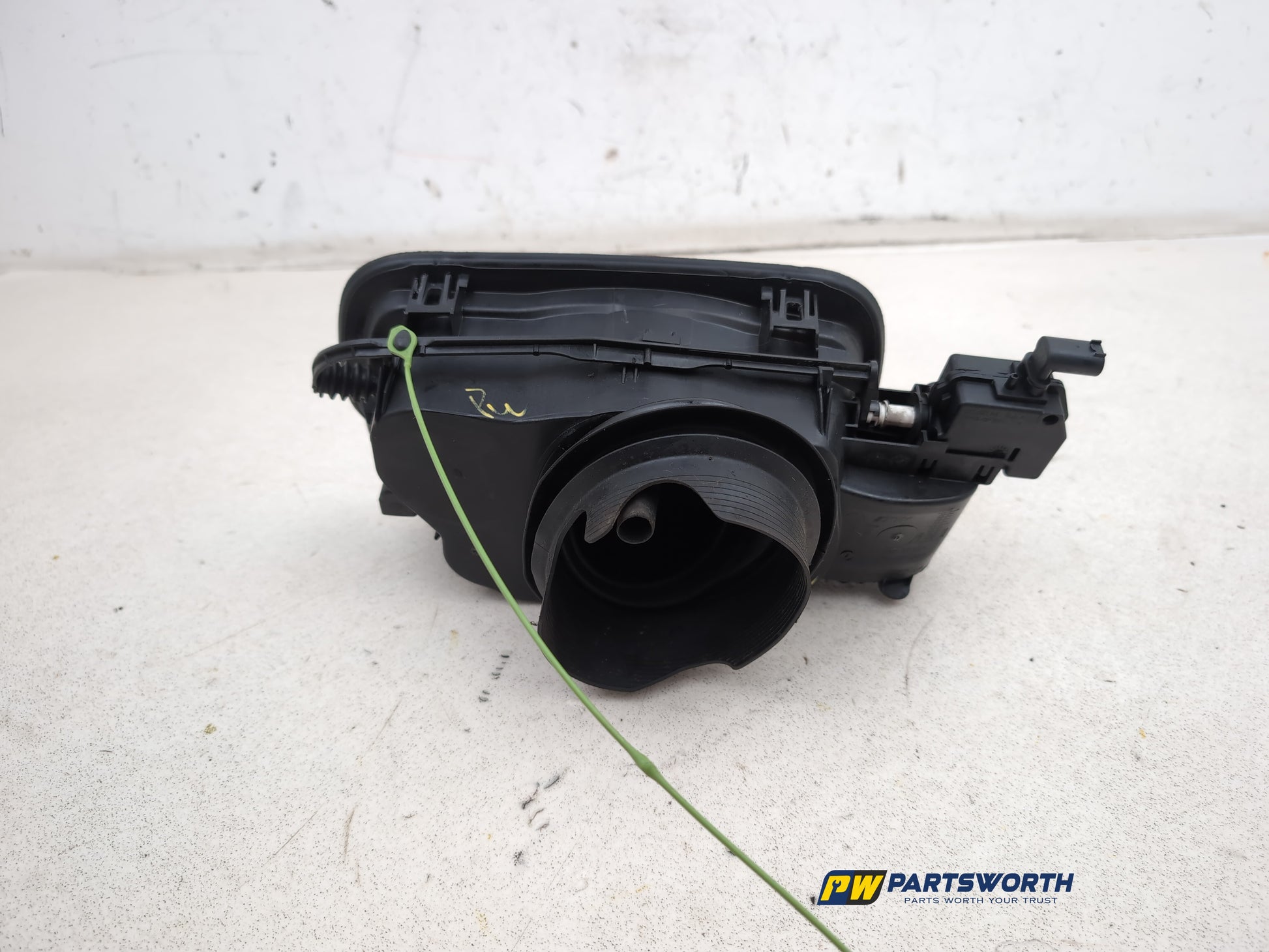 Fuel Filler Flap 4