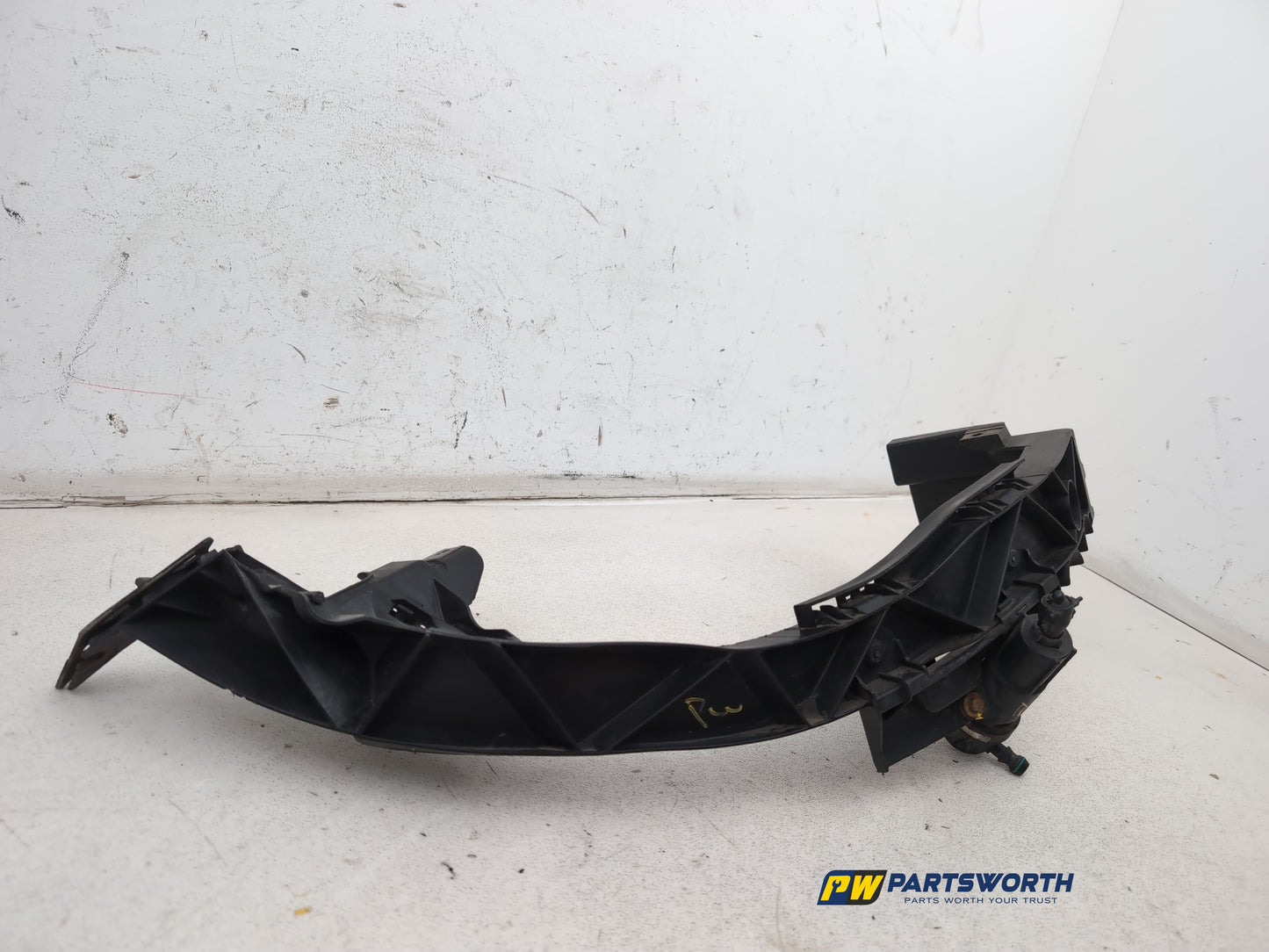 Headlamp Panel Support Bracket RH 4