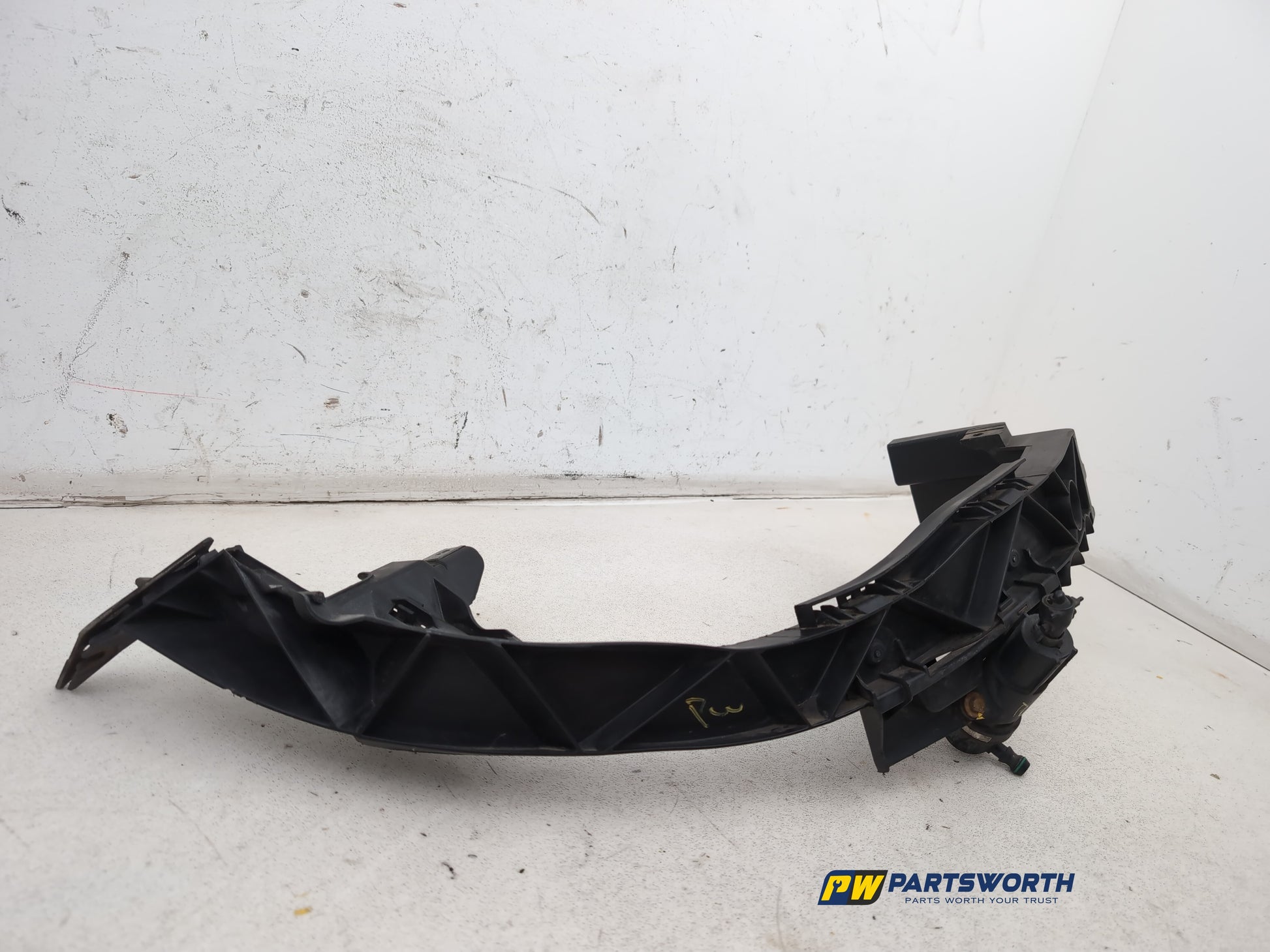 Headlamp Panel Support Bracket RH 4