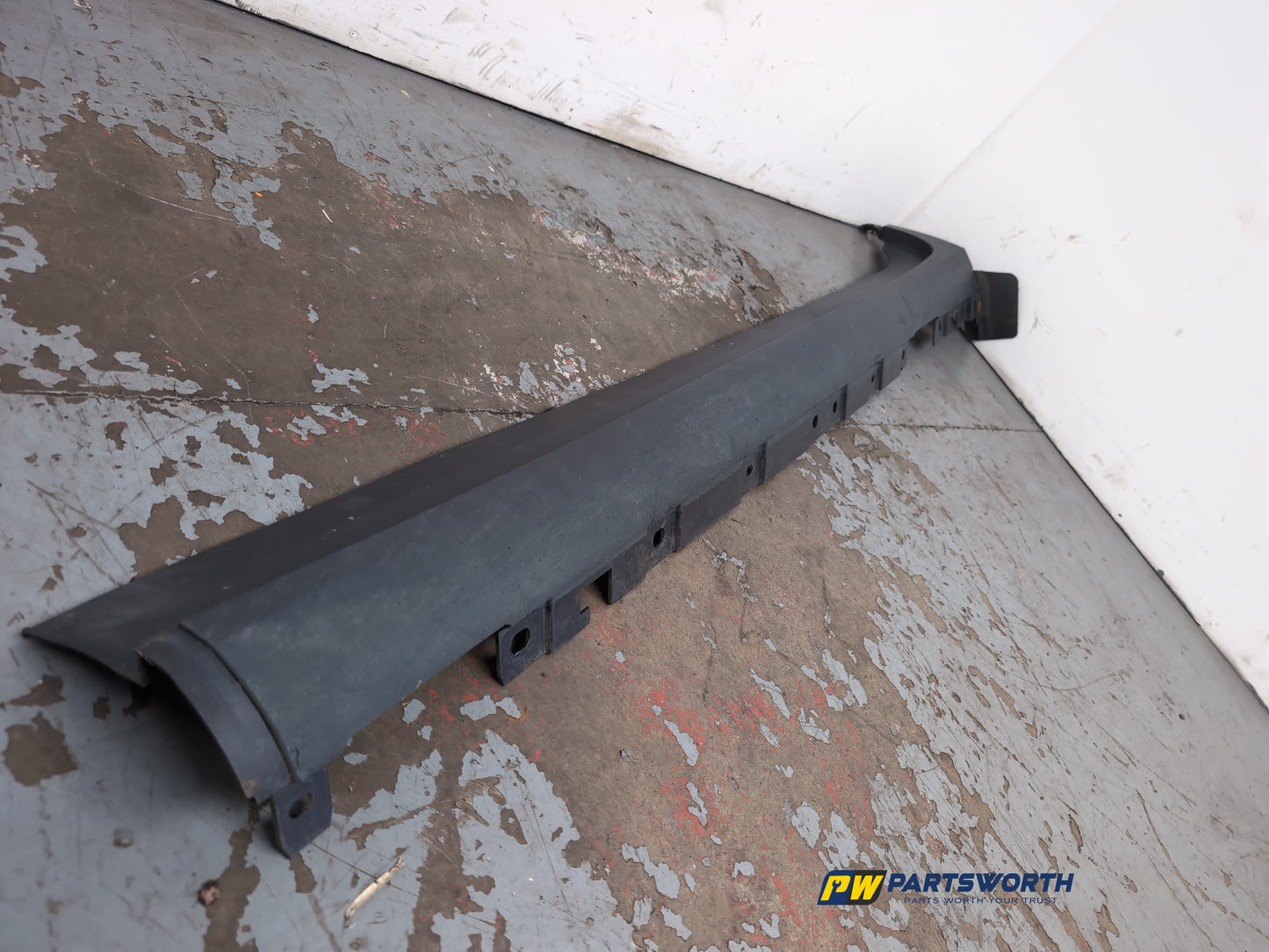 Side Skirt LH 4