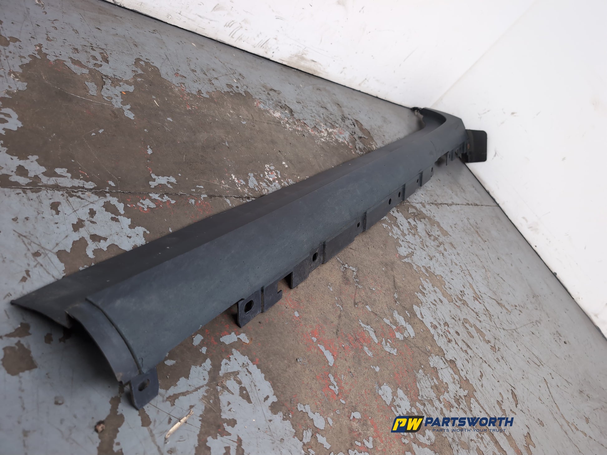 Side Skirt LH 4