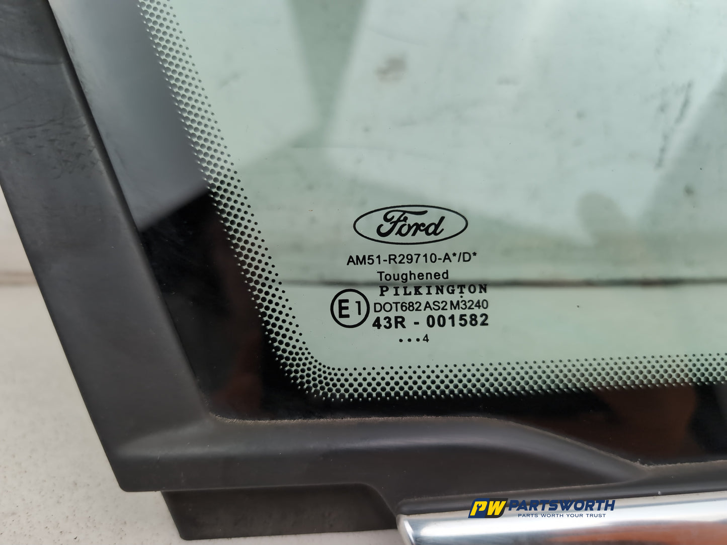 Door Glass Quarter Light Front RH 4
