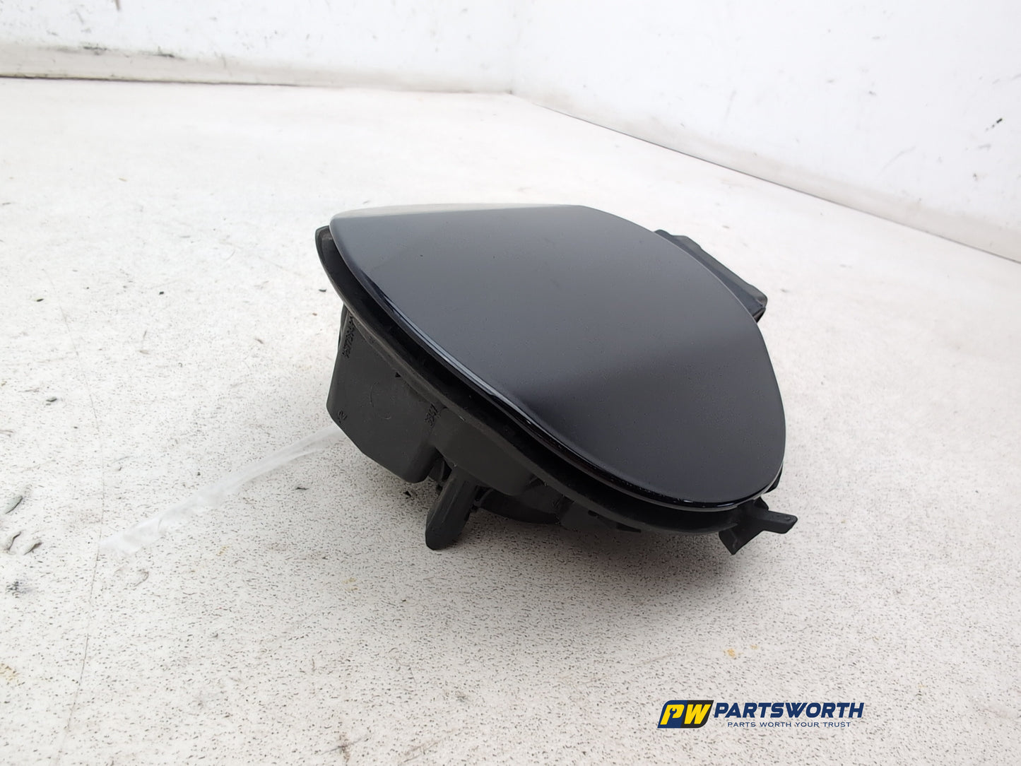 Fuel Filler Flap 4