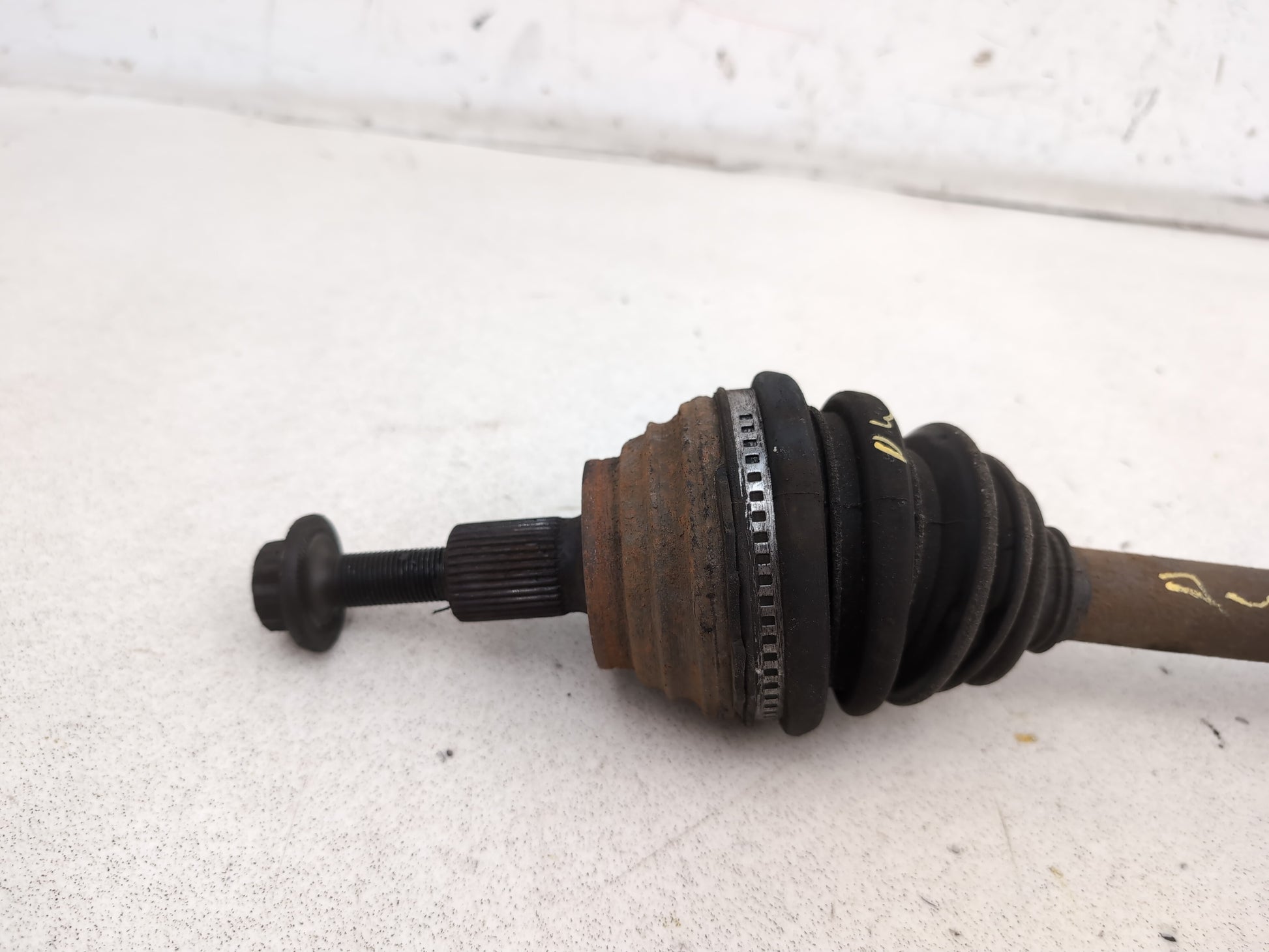 Driveshaft Front LH 4