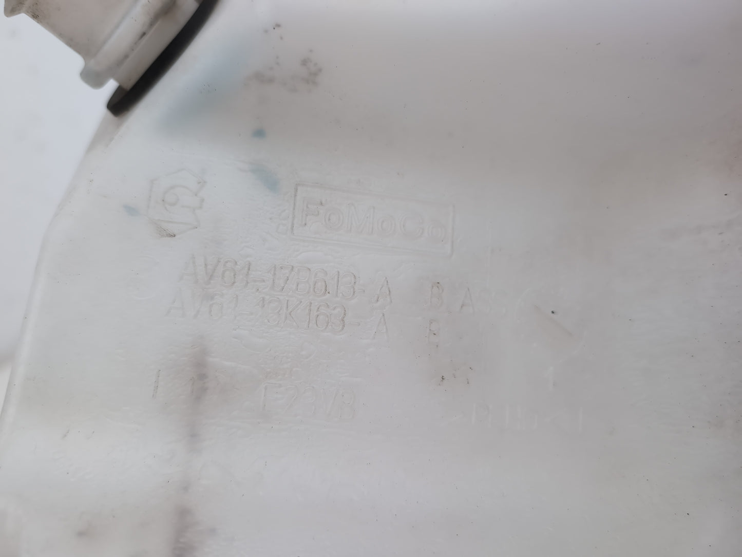 Washer Bottle Windscreen 4