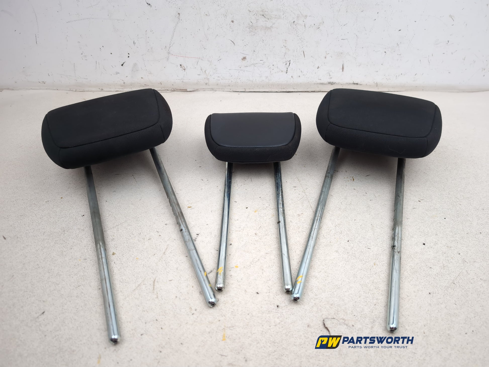 Rear Headrest 4