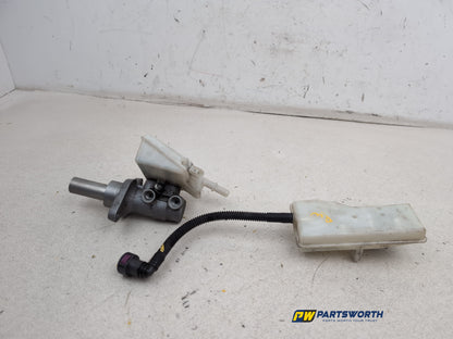 Brake Master Cylinder Assembly 4