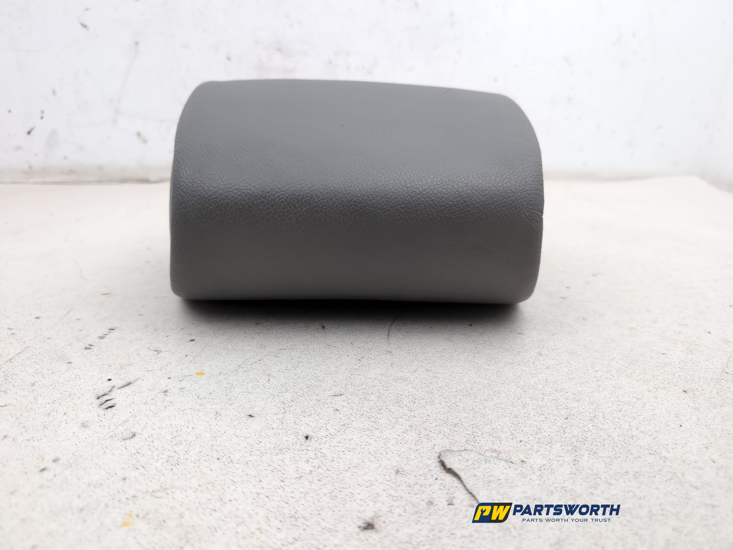 Headrest Front RH 4