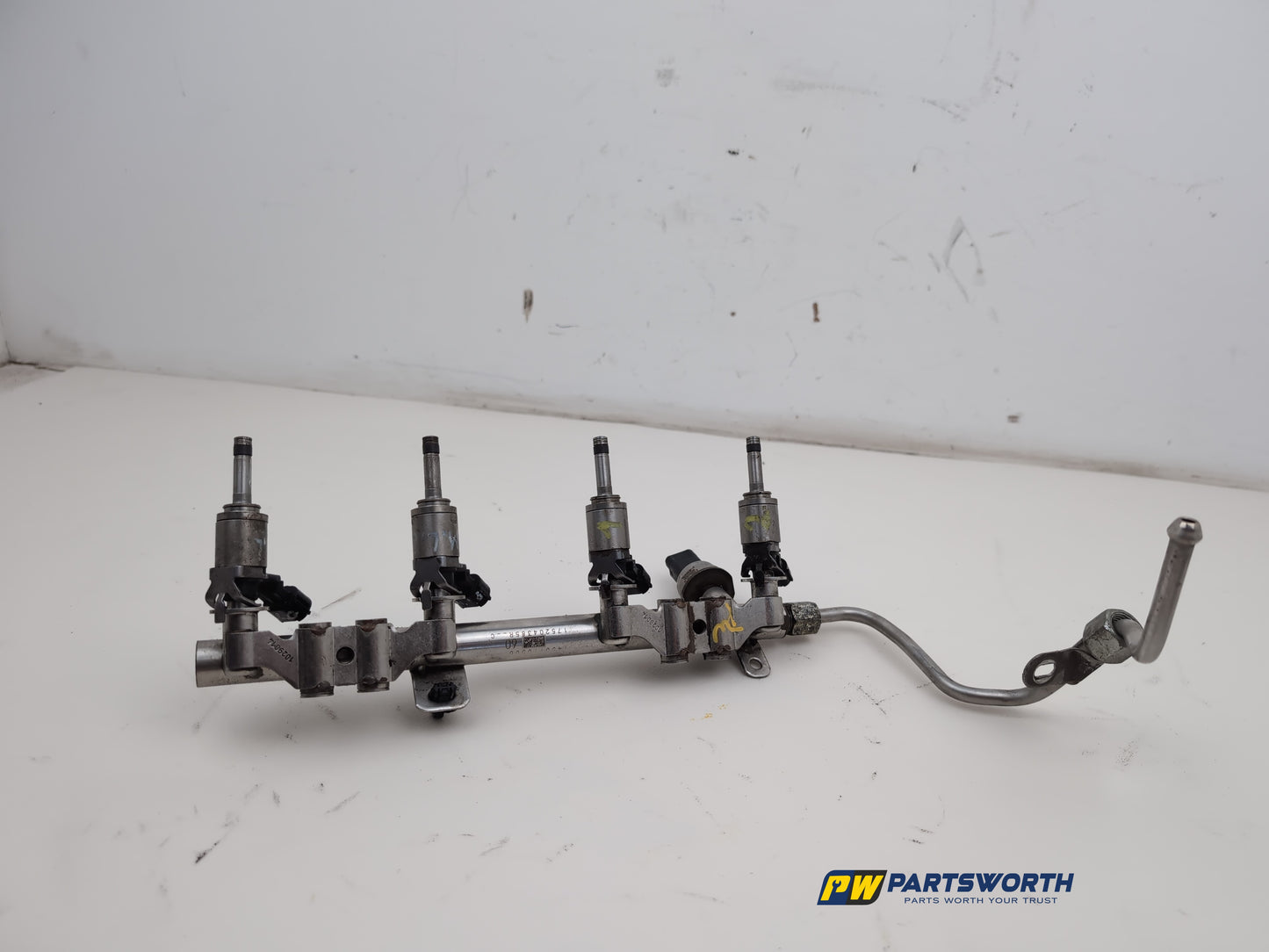 Fuel Rail 4