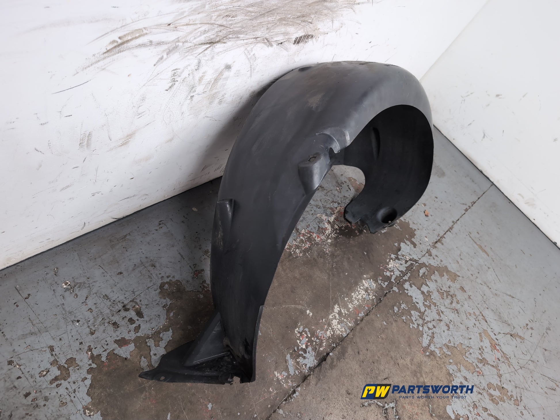 Moulding Wheel Arch Rear RH 4
