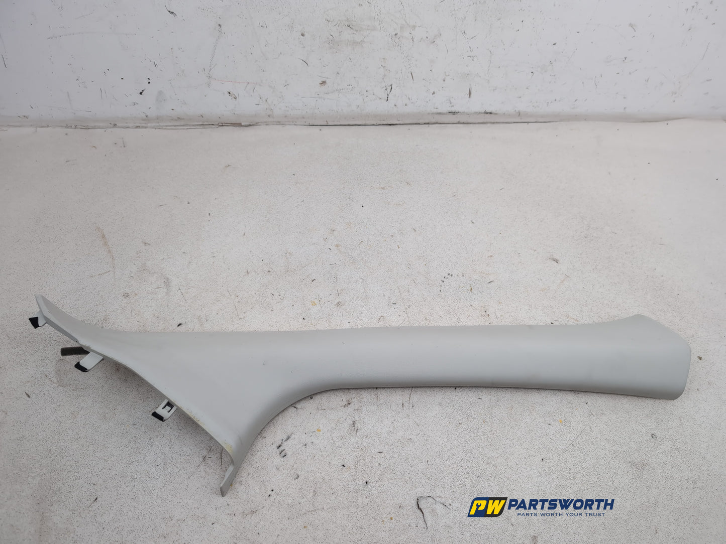 RH A Pillar Trim  4