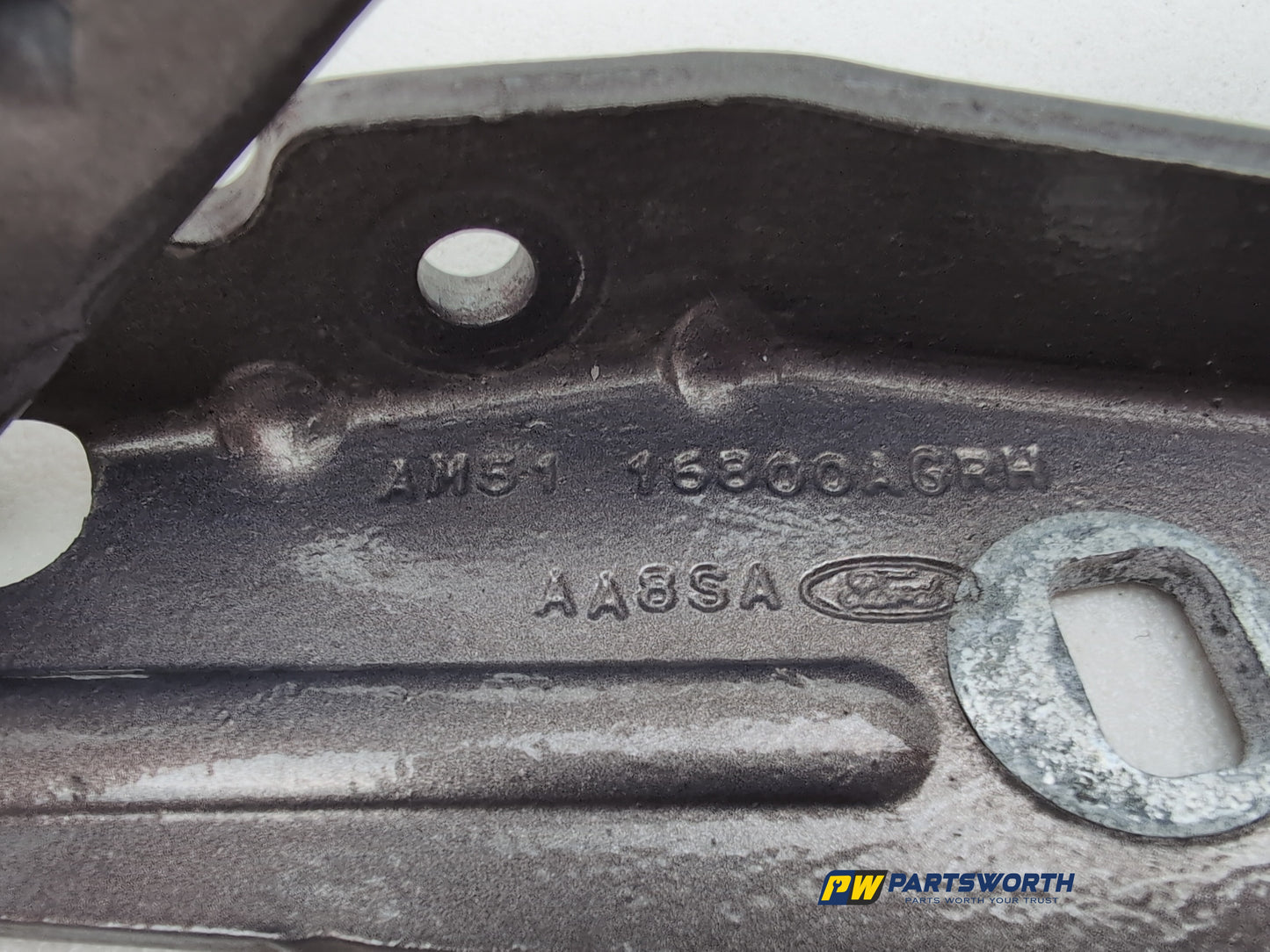 Bonnet Hinges 4