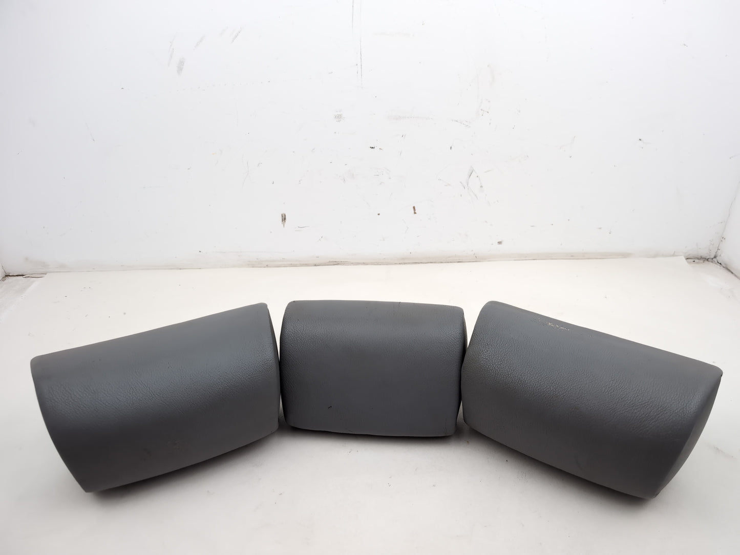 Rear Headrest 4