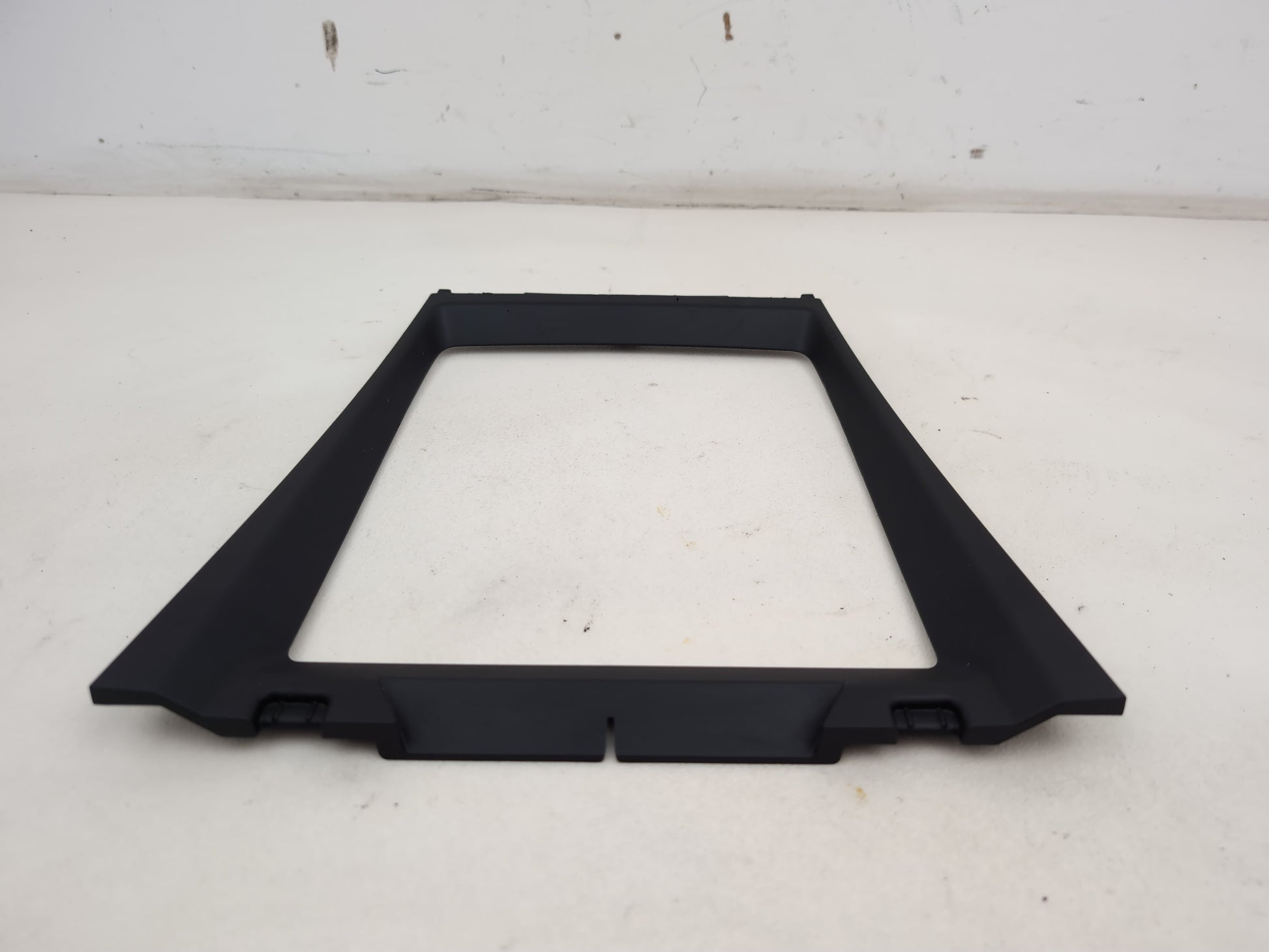 Centre Console Trim  4
