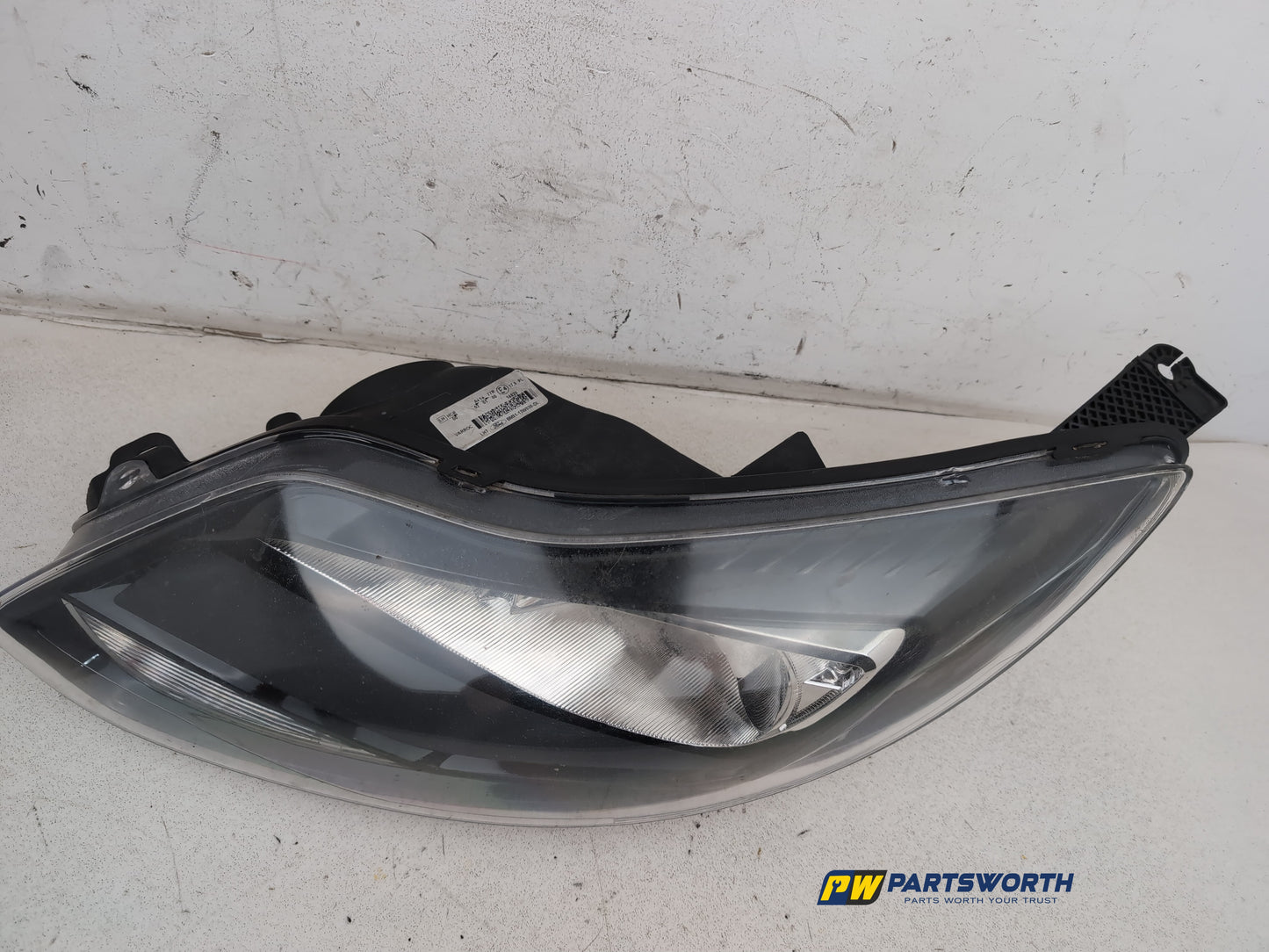 Headlamp RH 4