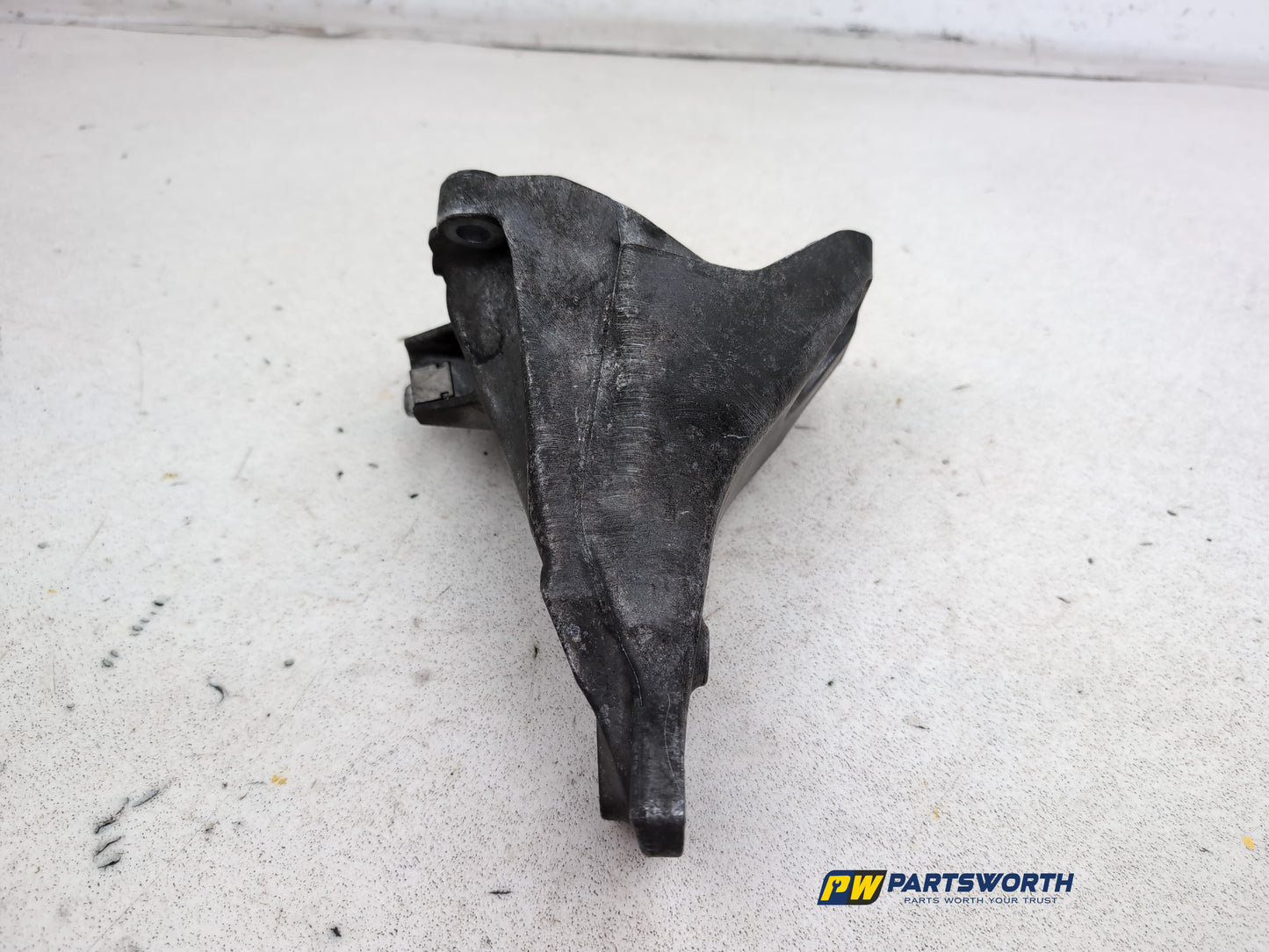 Engine Mounting Bracket 4