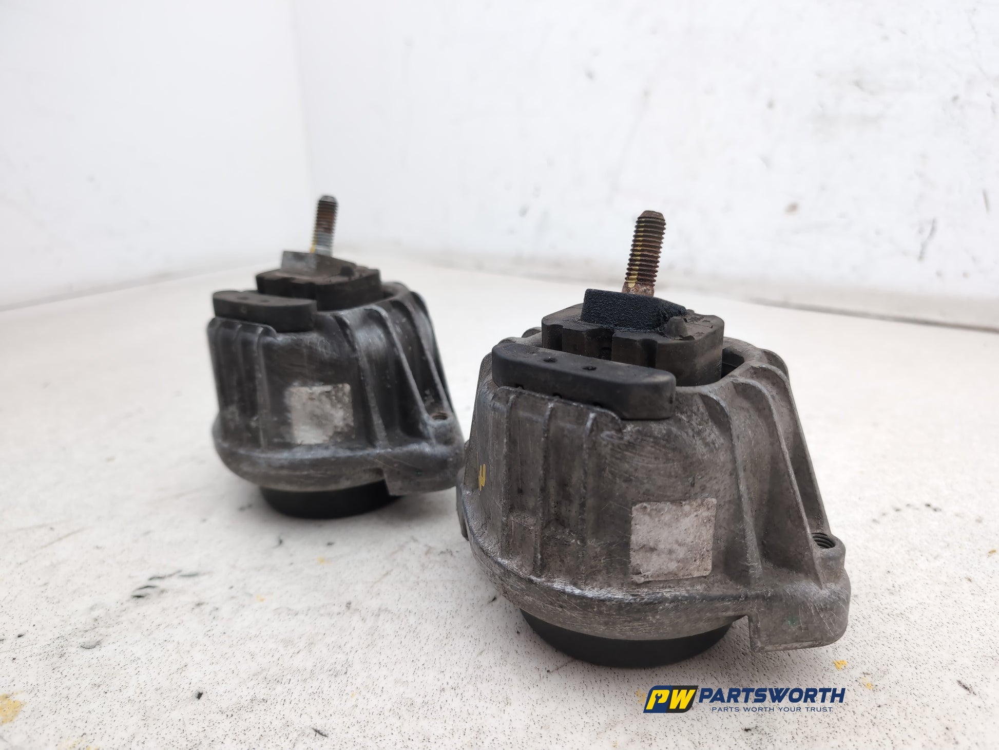 Engine Mounting Bracket 4