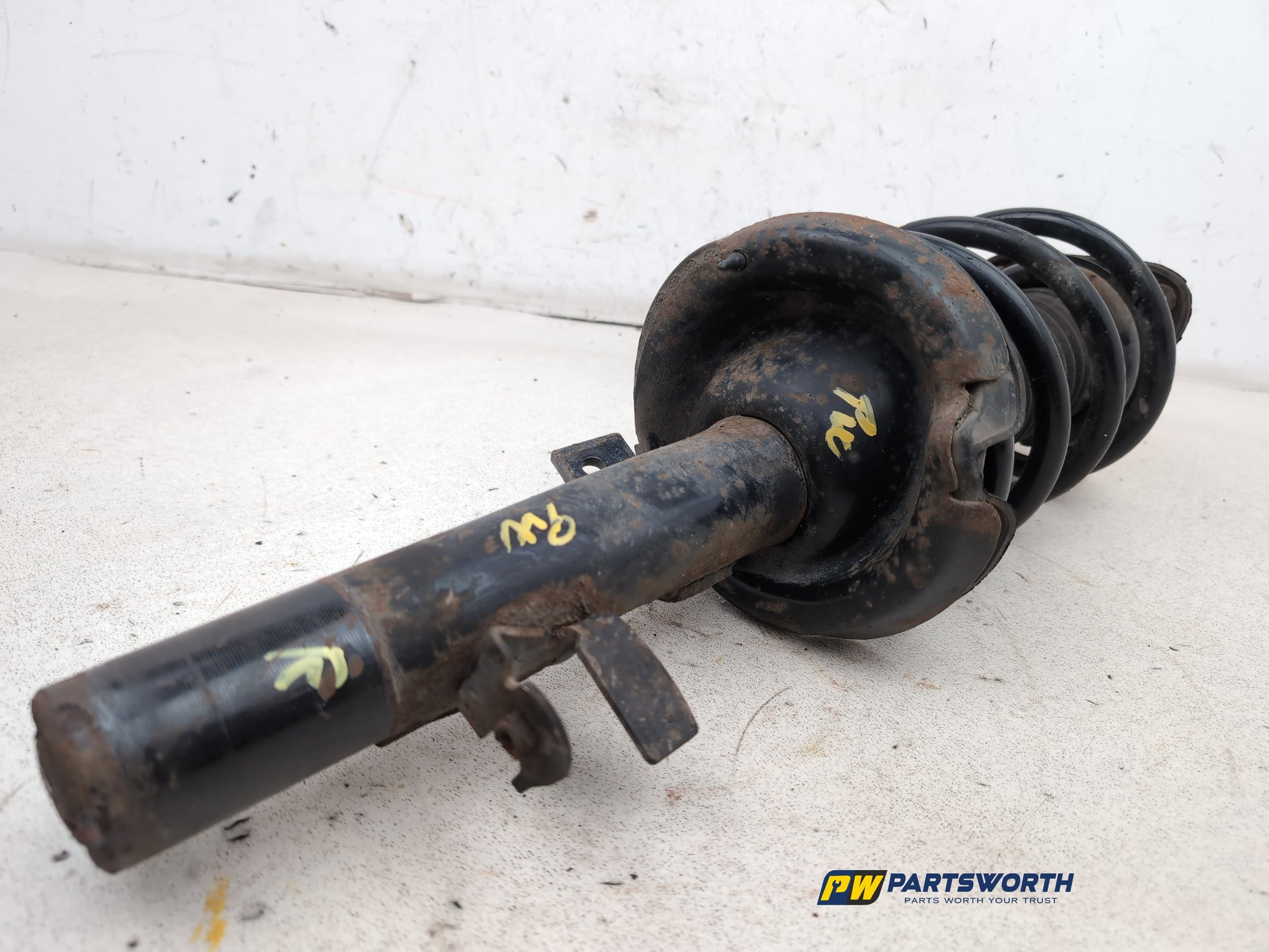 Shock Absorber Front RH 4