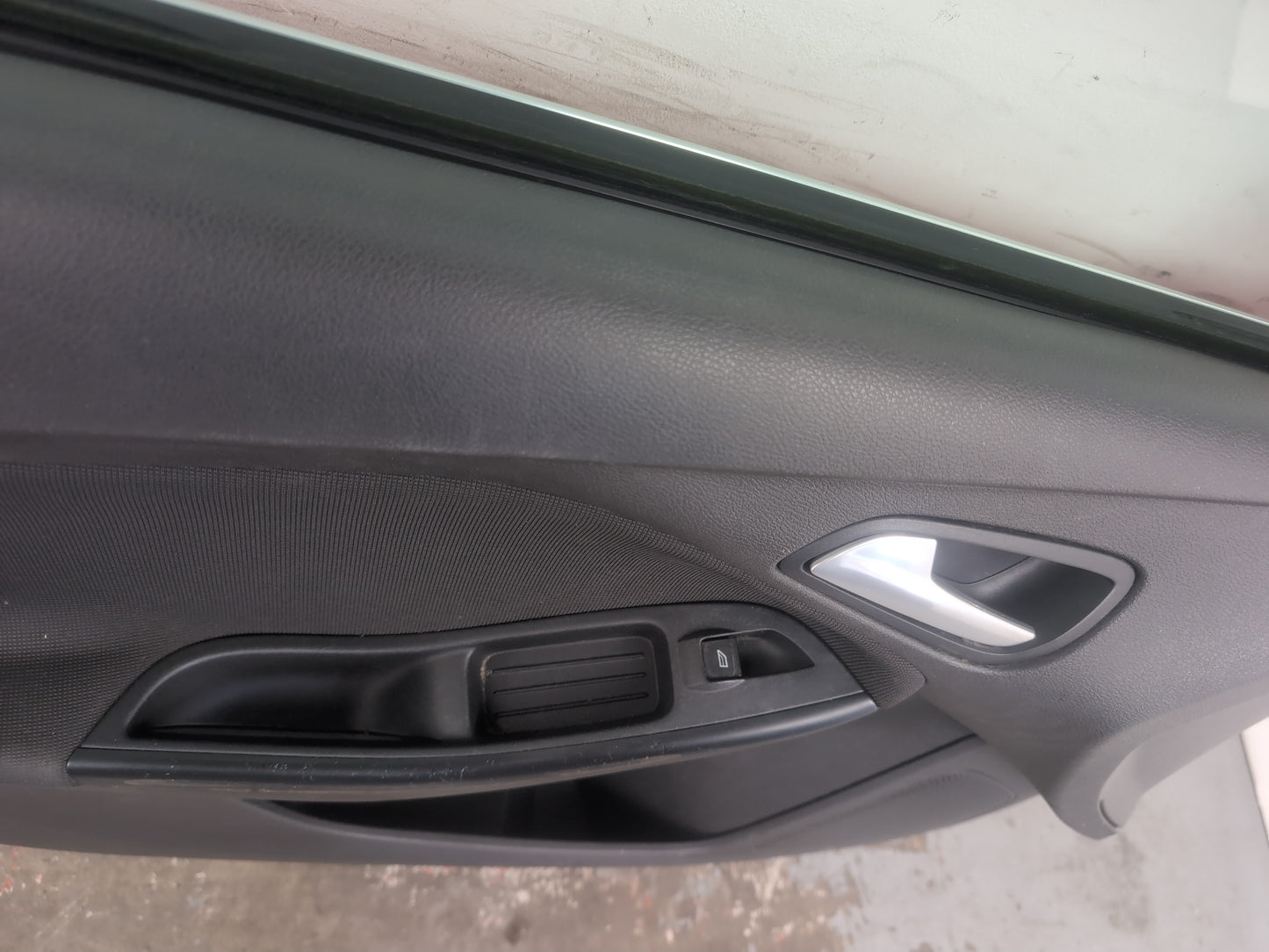 Door Front LH 11