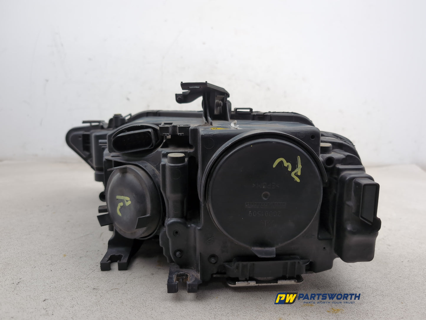 Headlamp RH 4